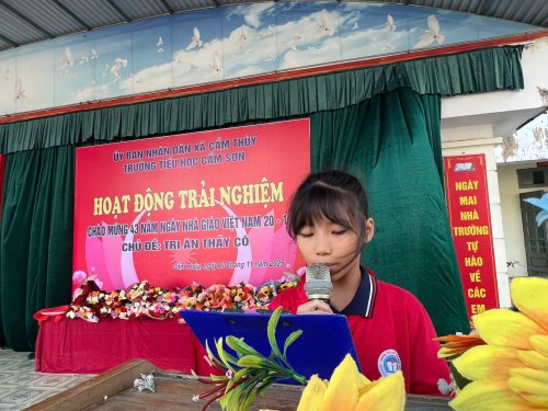 ảnh học sinh ph&aacute;t biểu.jpg