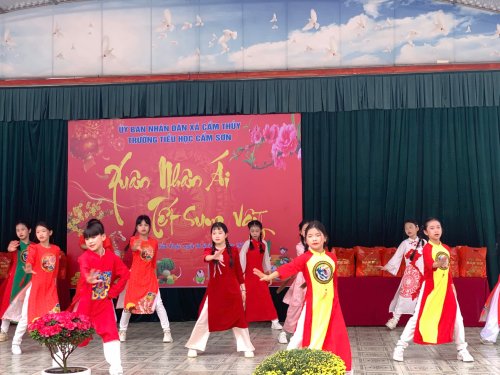 Ảnh đại điện tết sum vầy.jpg