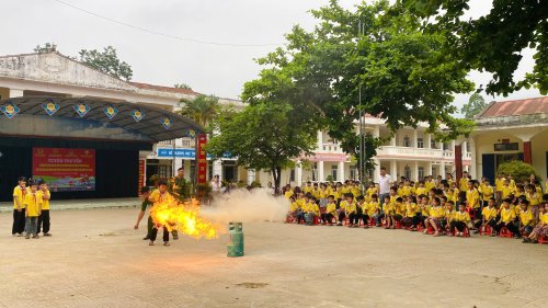 ảnh thực h&agrave;nh pccc.jpg